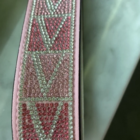 Victoria secret sparkles keychain - Picture 5 of 5